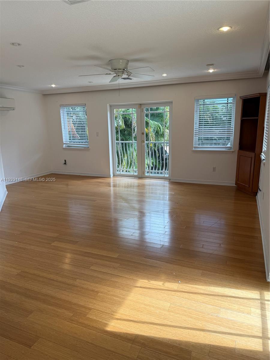   /   sq. ft. $ 2025-12-01 0 Photo