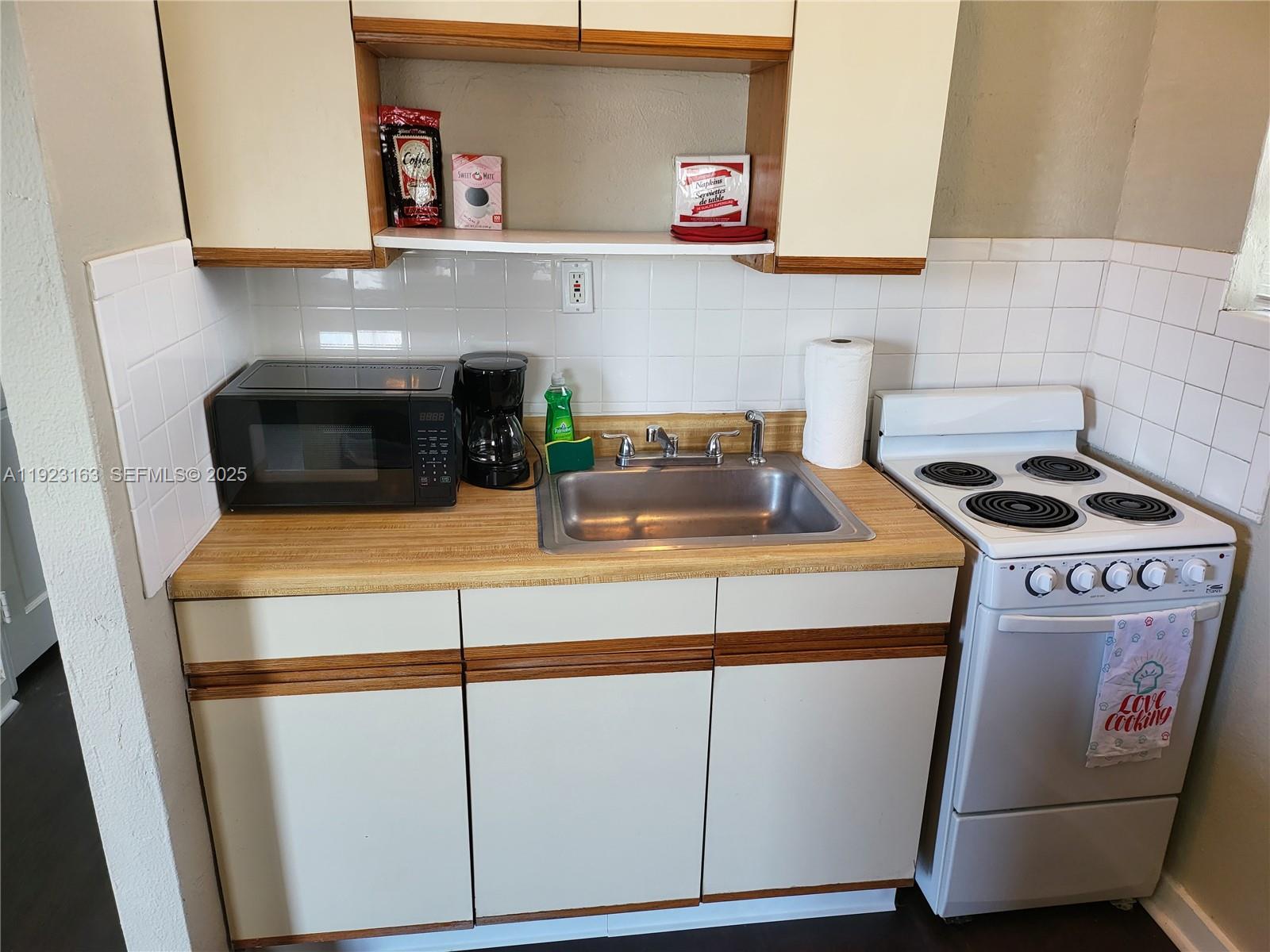 See details / 986 sq. ft. $ 2025-12-01 0 Photo