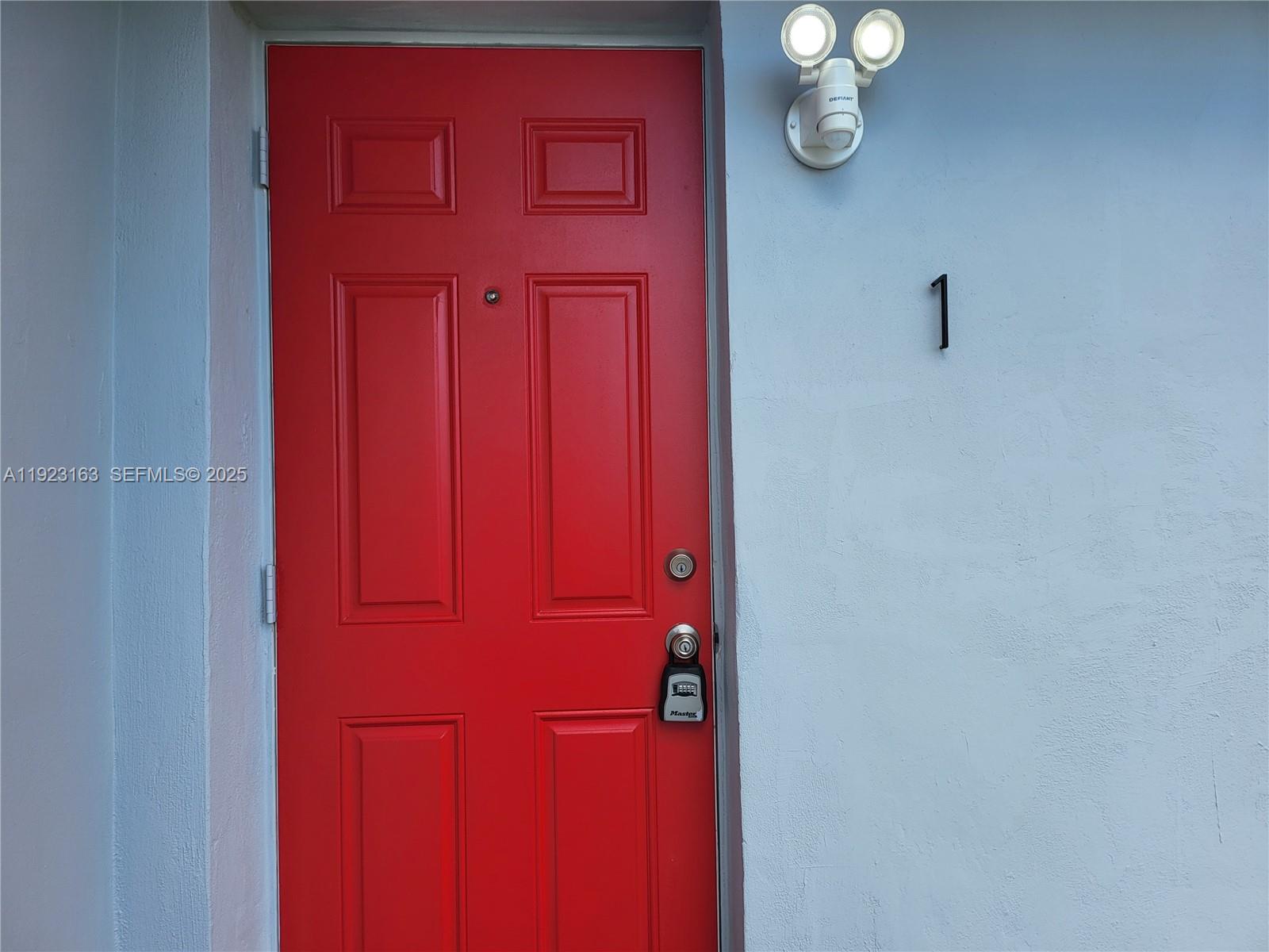 See details / 986 sq. ft. $ 2025-12-01 0 Photo