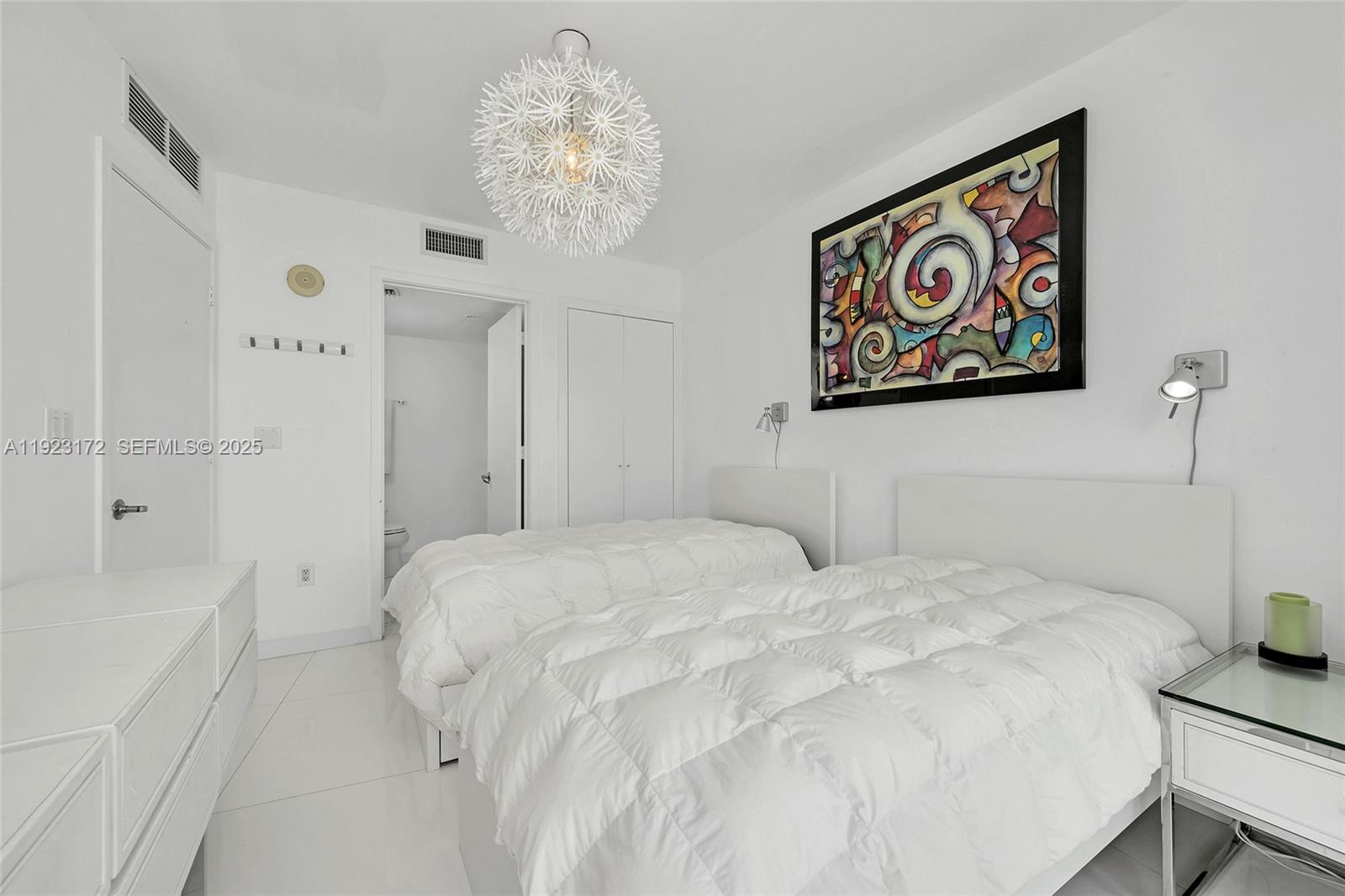 1002 2 / 3 1499 sq. ft. $ 2025-12-01 0 foto