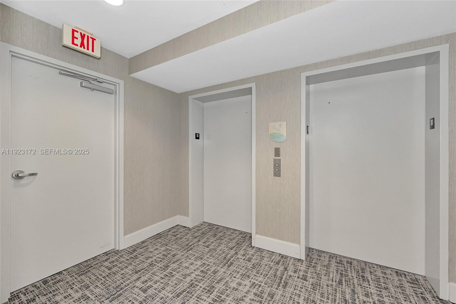 1002 2 / 3 1499 sq. ft. $ 2025-12-01 0 foto