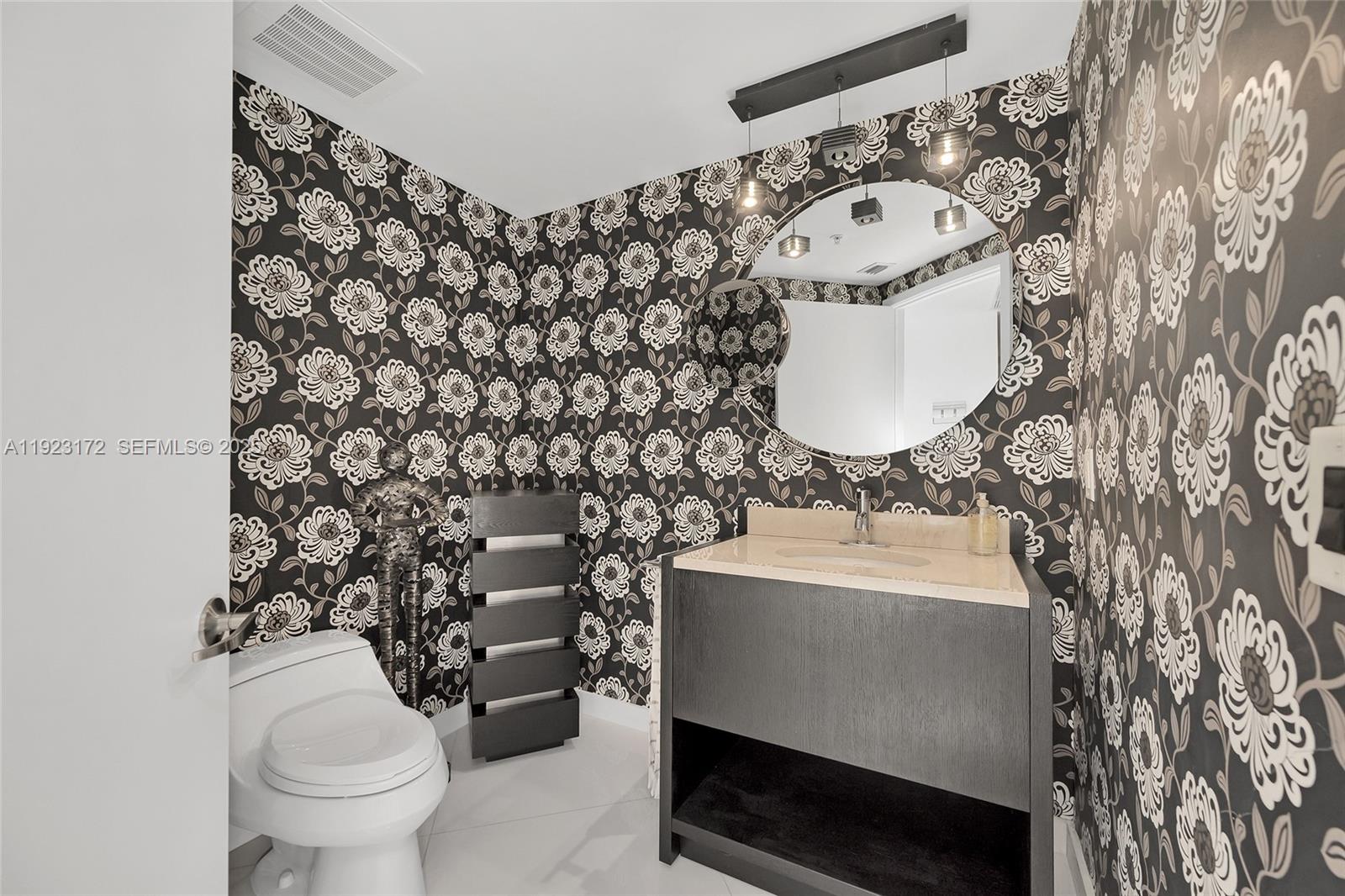 1002 2 / 3 1499 sq. ft. $ 2025-12-01 0 foto