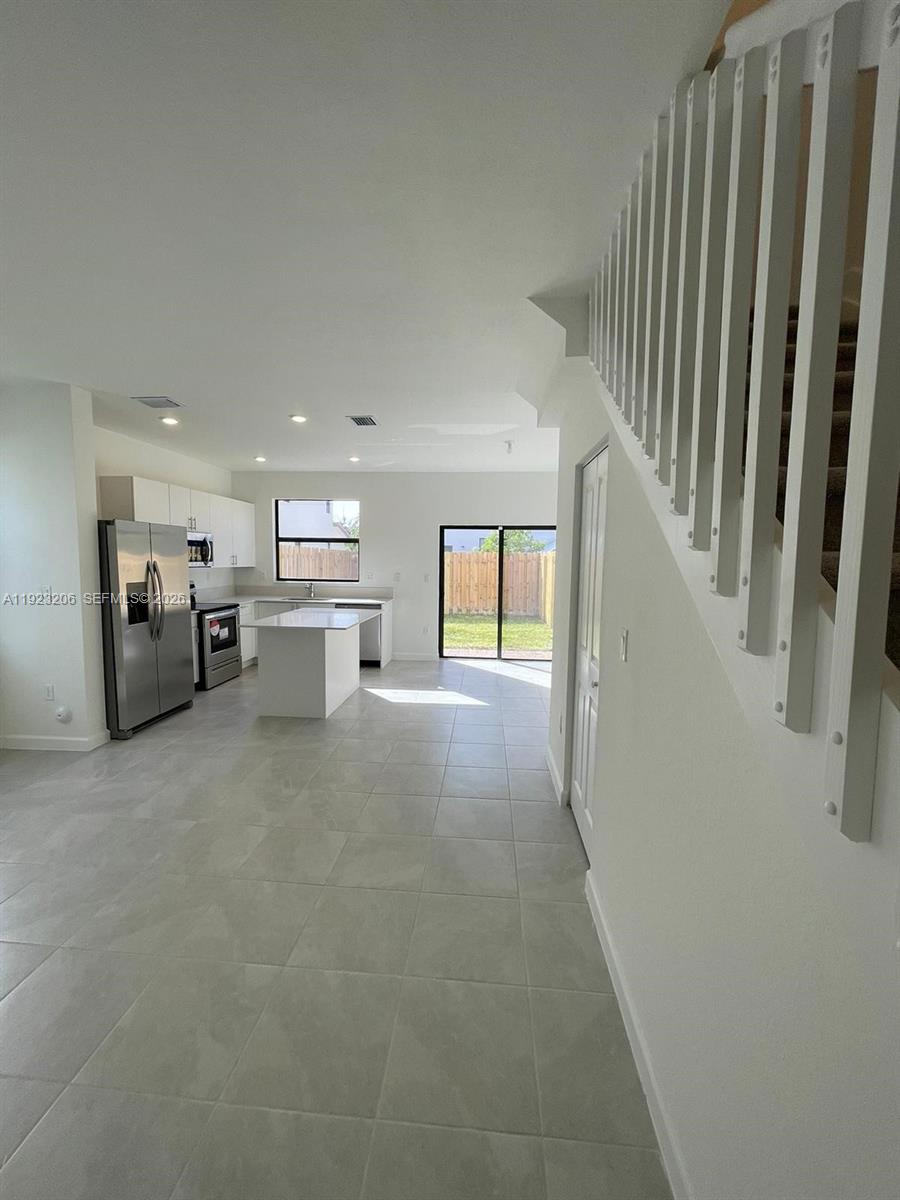 See details 11764 3 / 3 1328 sq. ft. $ 2026-06-12 0 Photo