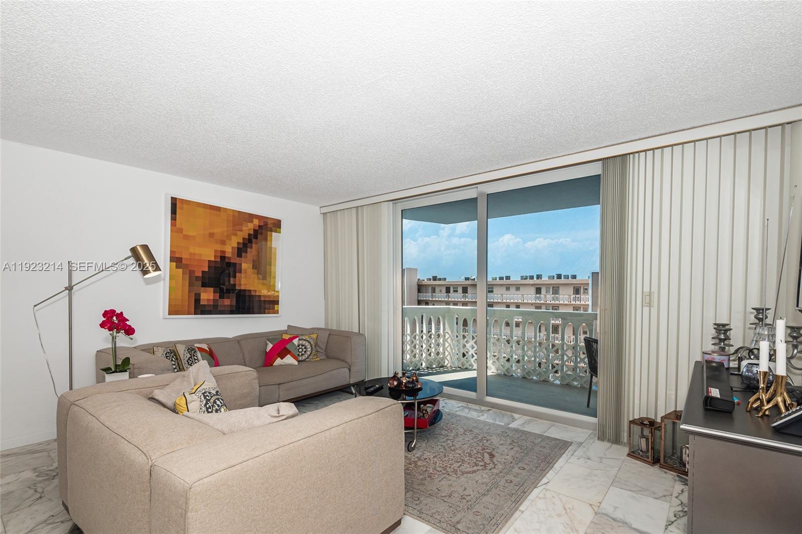 Photo of 401 14th Ave #705, Hallandale Beach, Florida, 33009 -