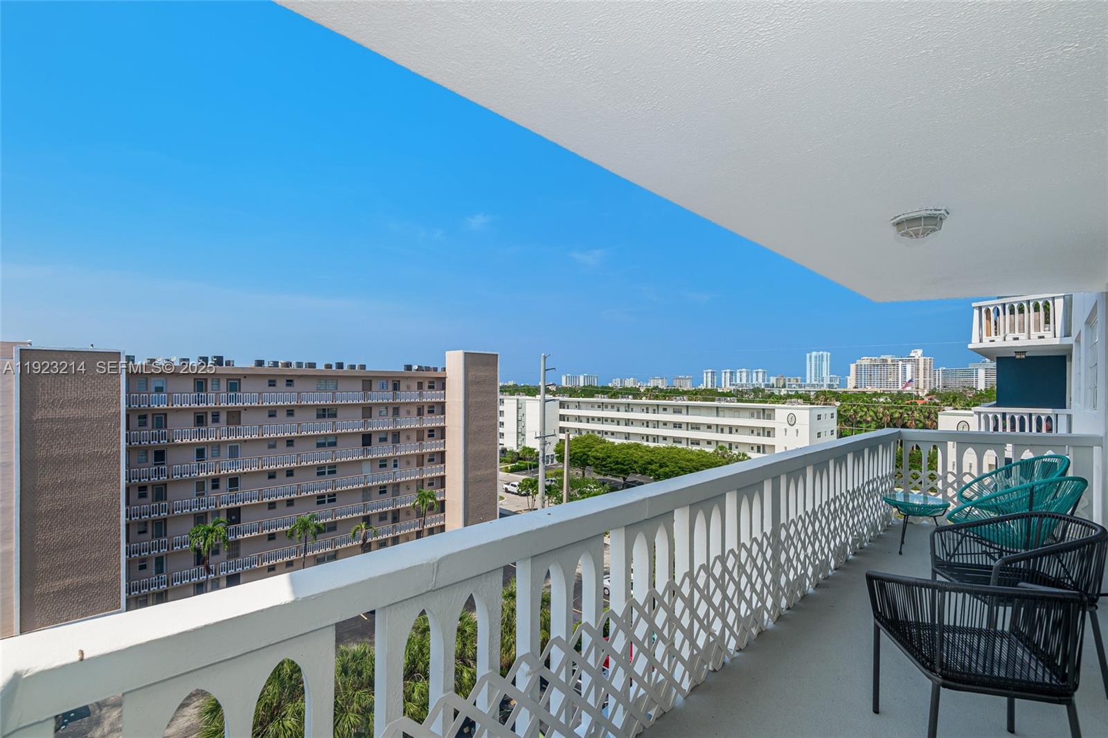Photo of 401 14th Ave #705, Hallandale Beach, Florida, 33009 -