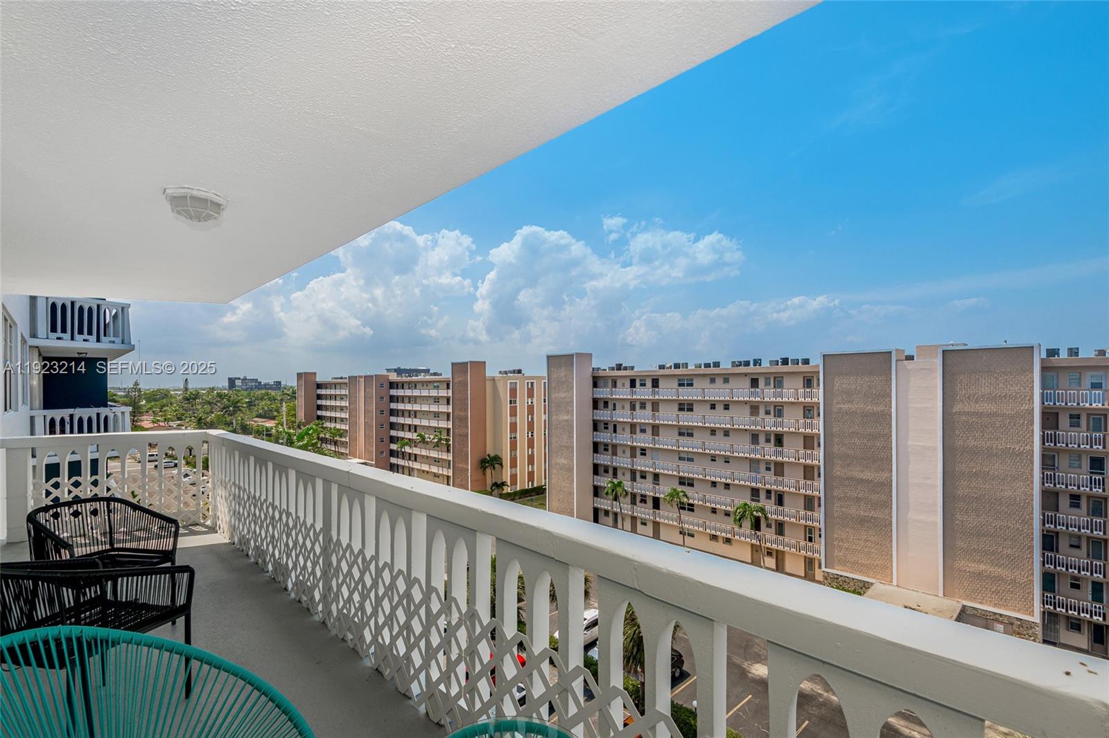 Photo of 401 14th Ave #705, Hallandale Beach, Florida, 33009 -