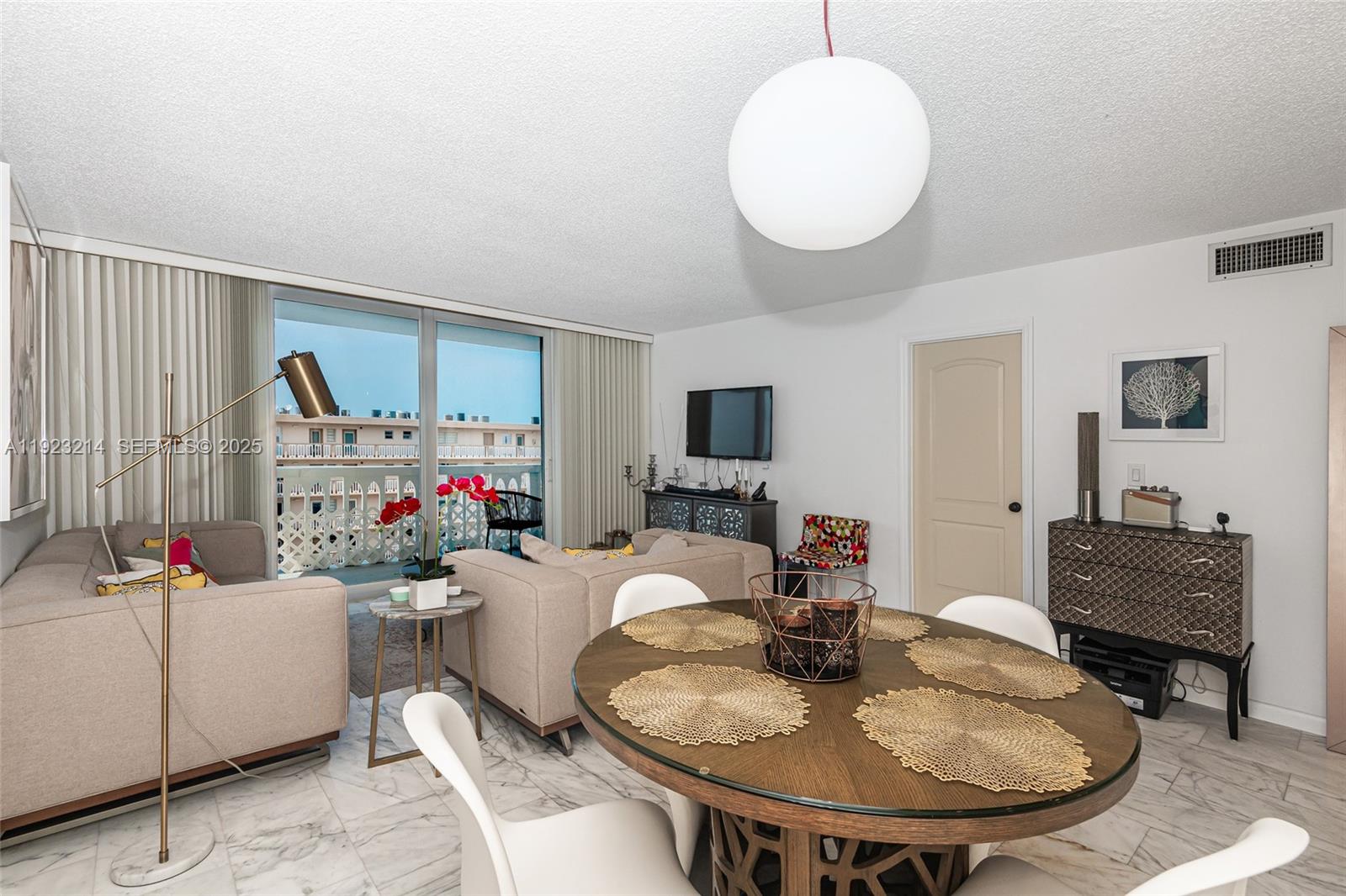 Photo of 401 14th Ave #705, Hallandale Beach, Florida, 33009 -