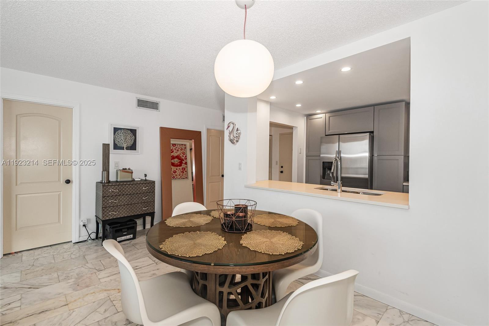 Photo of 401 14th Ave #705, Hallandale Beach, Florida, 33009 -