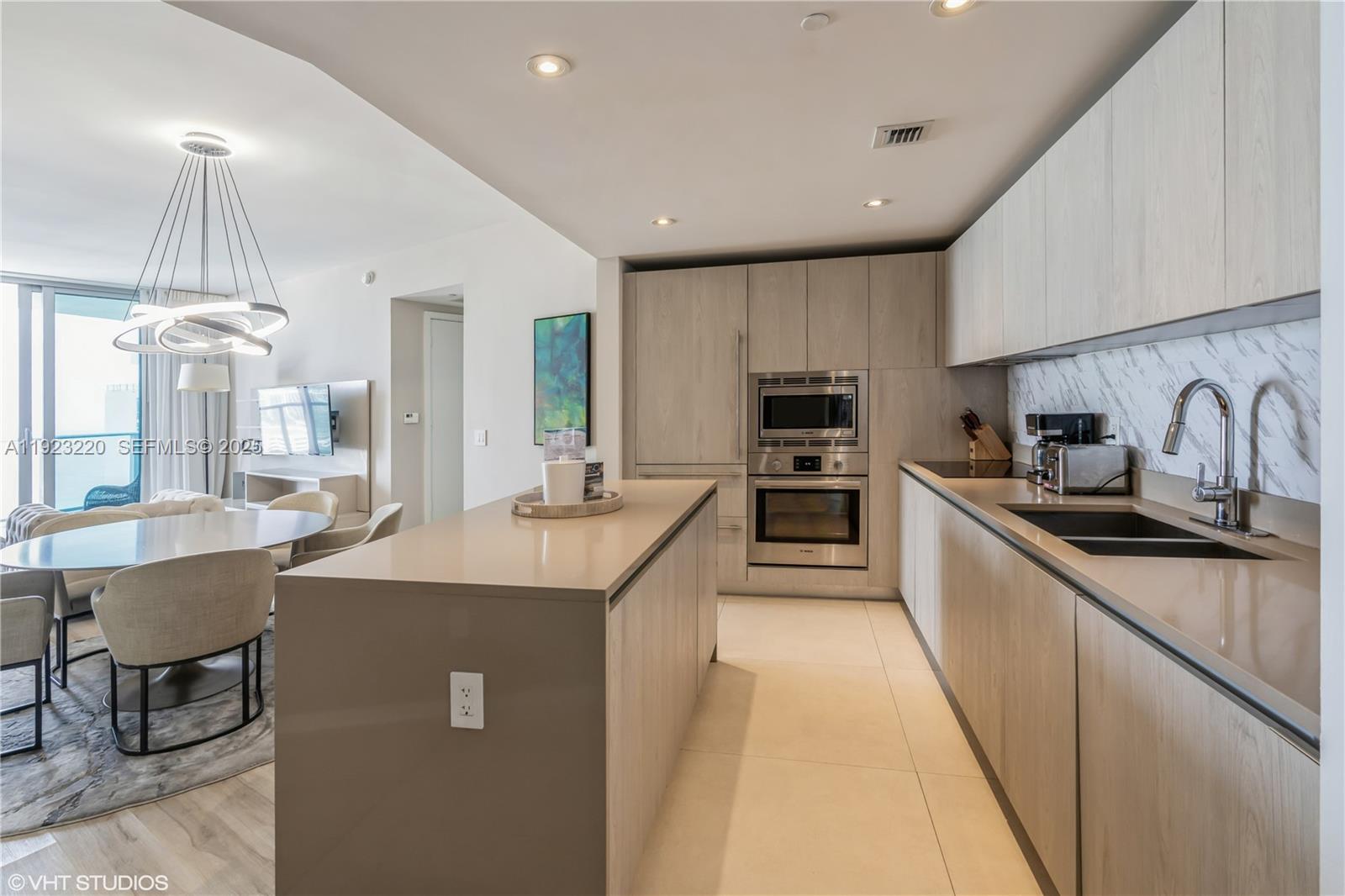 1904 2 / 2 1126 кв.футов $ 2025-12-01 0 Фото