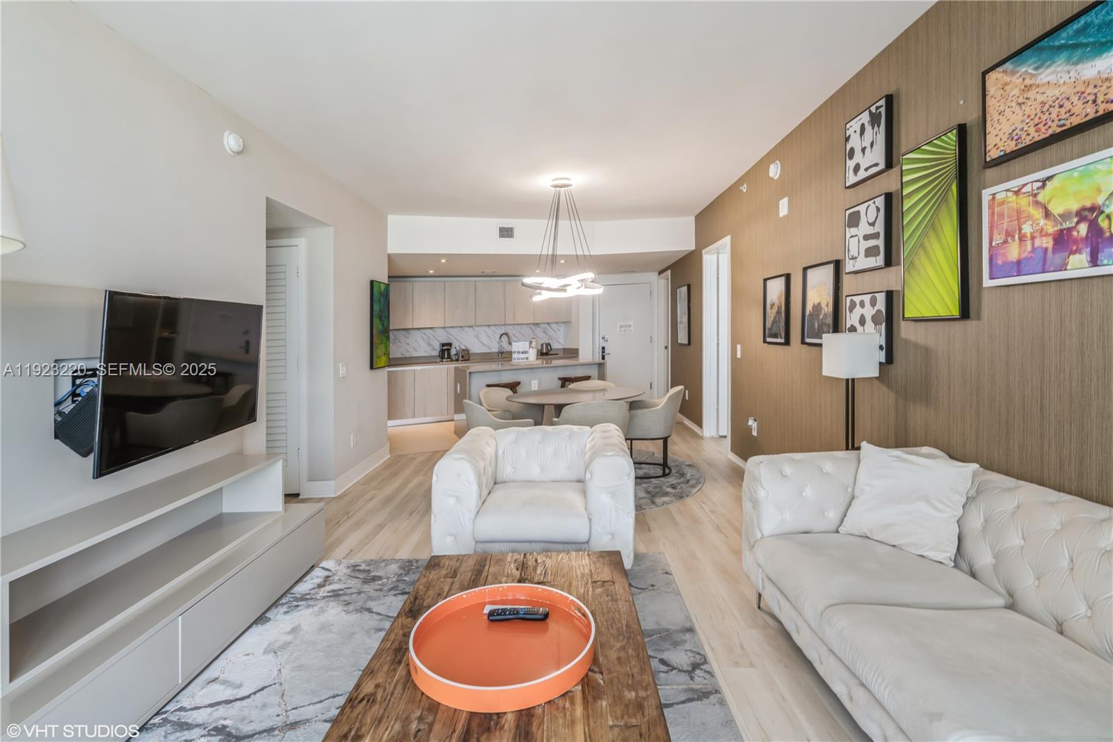 1904 2 / 2 1126 кв.футов $ 2025-12-01 0 Фото