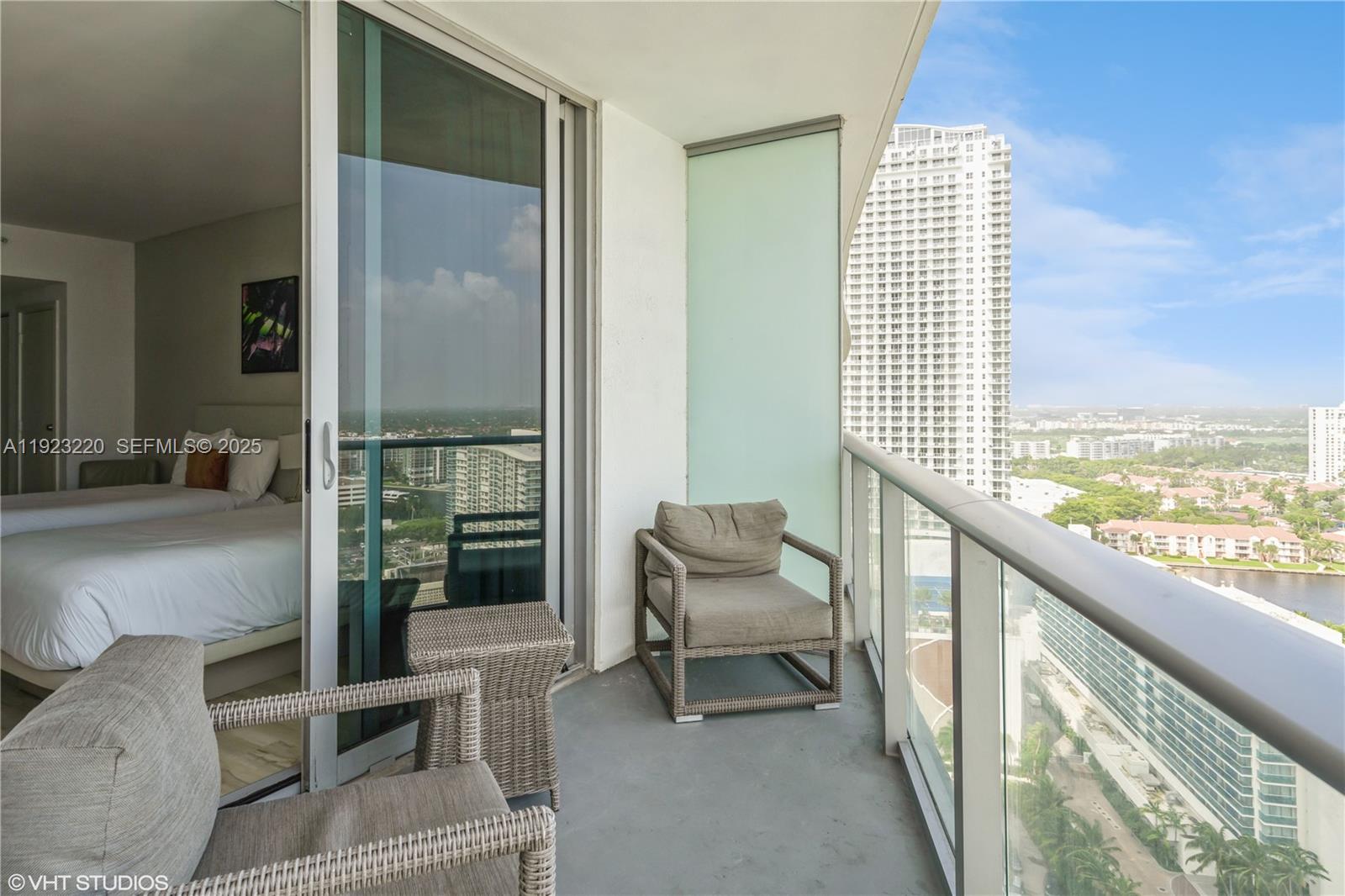 1904 2 / 2 1126 кв.футов $ 2025-12-01 0 Фото