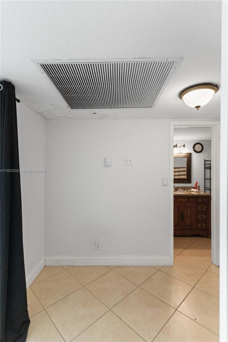 Photo of 2030 Ocean Dr  #1710, Hallandale Beach, Florida, 33009 - 