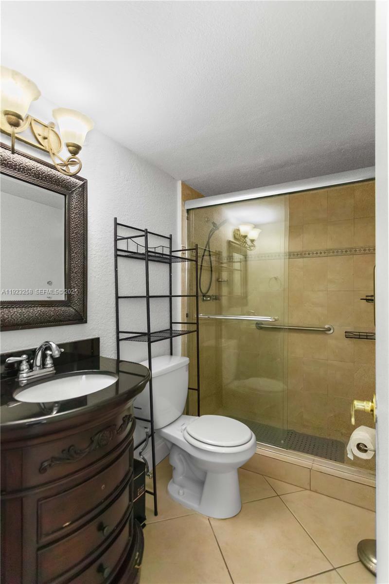 Photo of 2030 Ocean Dr  #1710, Hallandale Beach, Florida, 33009 - 