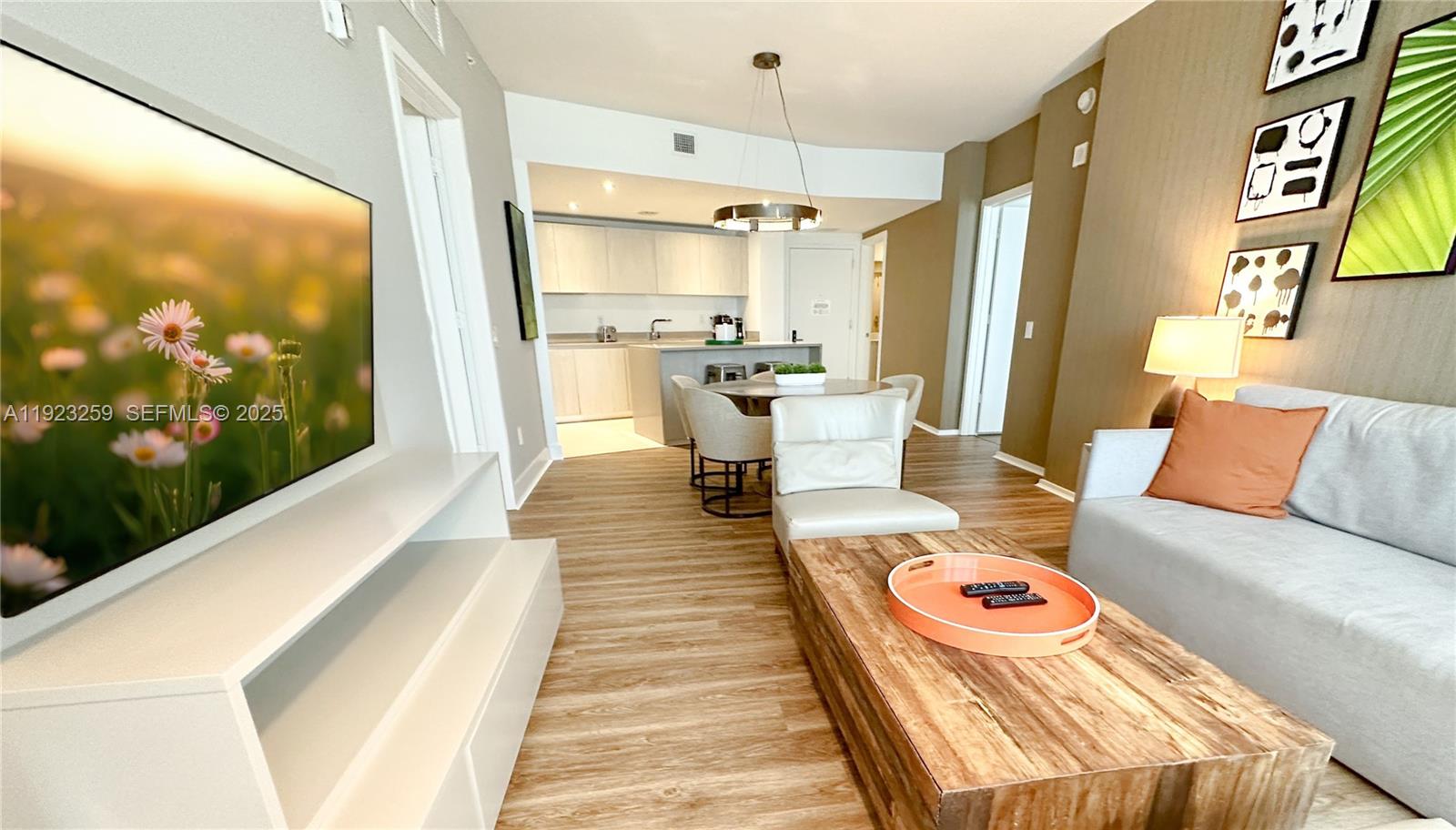 See details 2306 2 / 2 1129 sq. ft. $ 2025-12-01 0 Photo