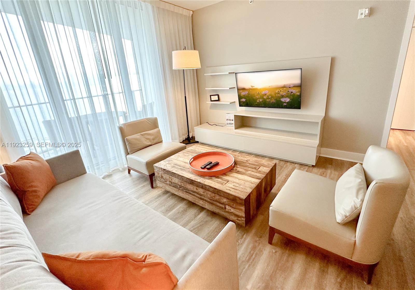 See details 2306 2 / 2 1129 sq. ft. $ 2025-12-01 0 Photo