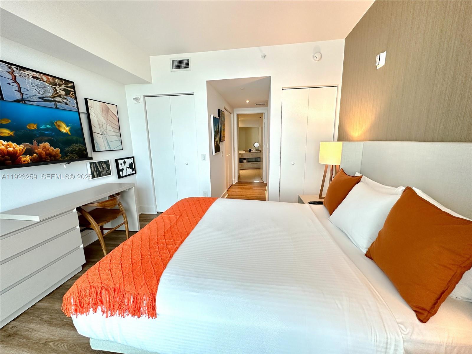 See details 2306 2 / 2 1129 sq. ft. $ 2025-12-01 0 Photo