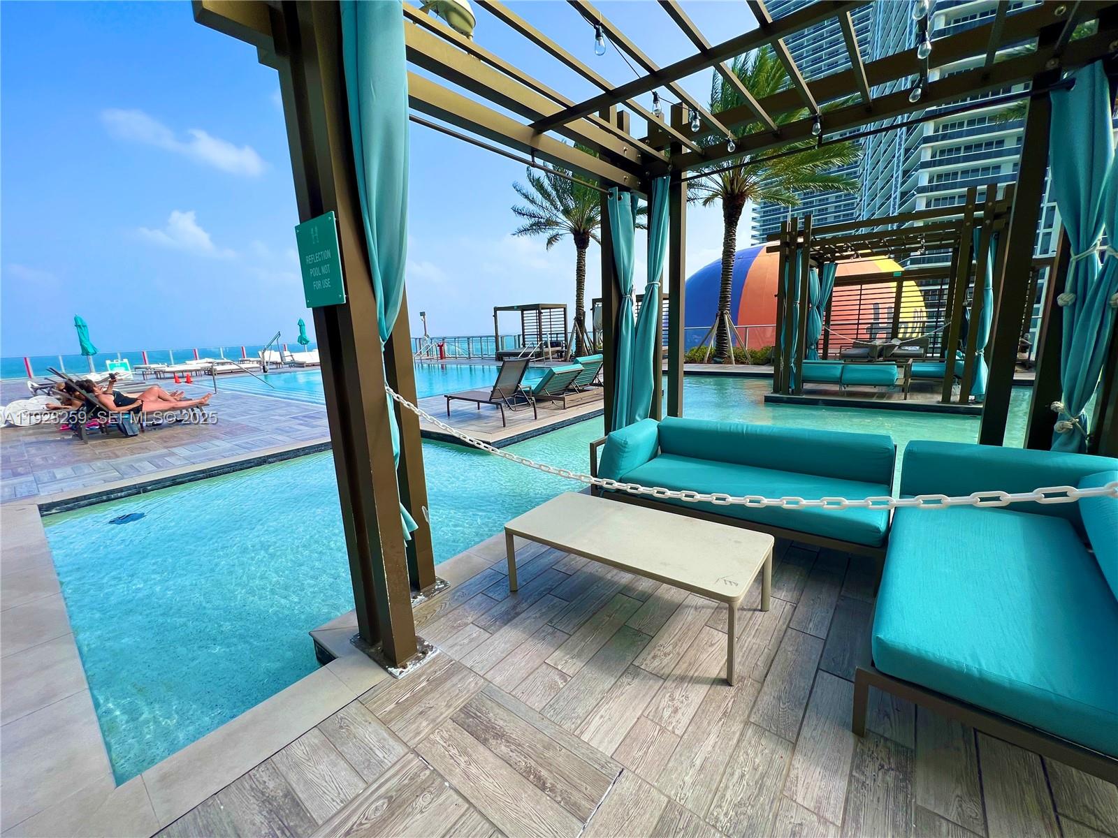 See details 2306 2 / 2 1129 sq. ft. $ 2025-12-01 0 Photo