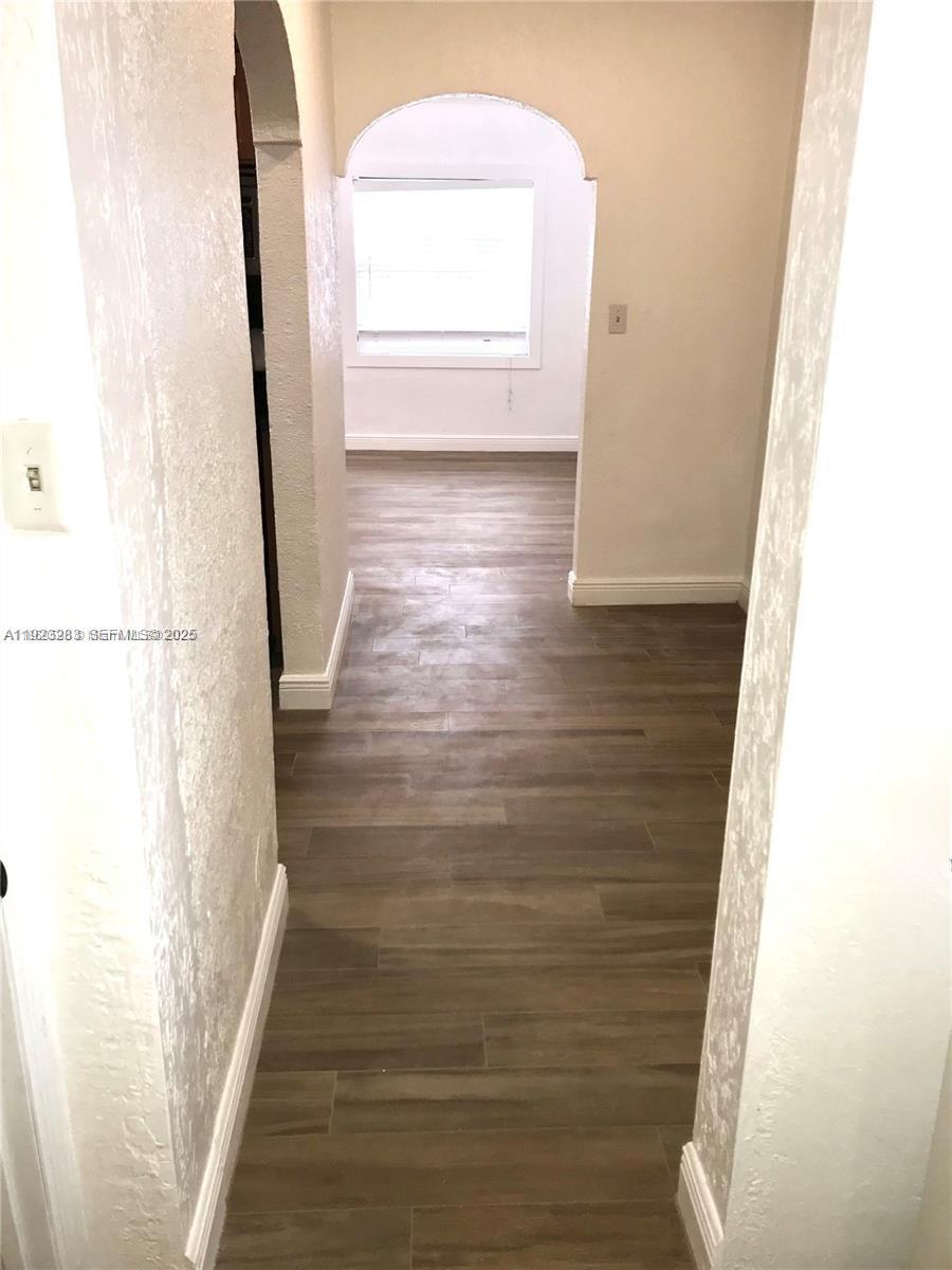 See details / 1636 sq. ft. $ 2025-12-01 0 Photo