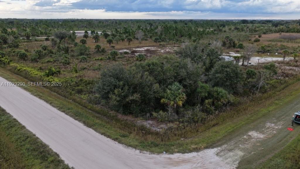   /   sq. ft. $ 2025-12-01 0 Photo