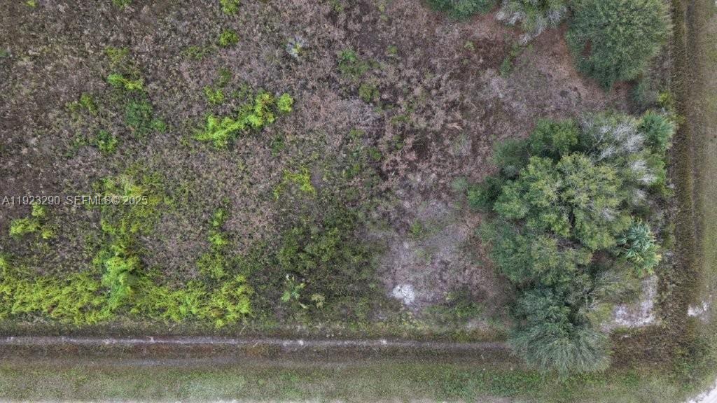   /   sq. ft. $ 2025-12-01 0 Photo