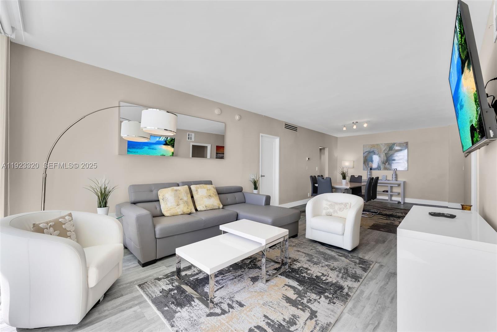 Photo of 3901 Ocean Dr  #10L, Hollywood, Florida, 33019 - 