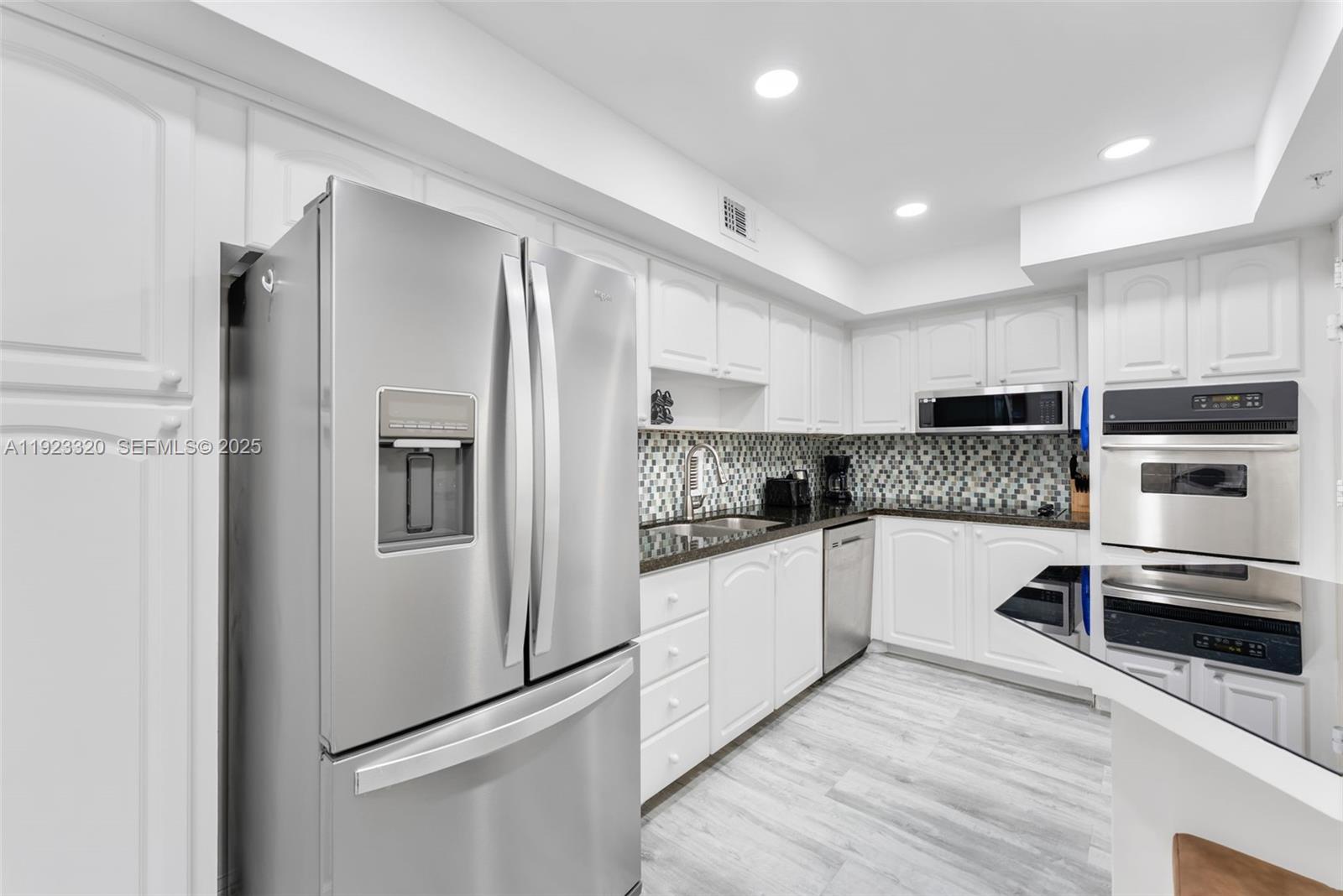 Photo of 3901 Ocean Dr  #10L, Hollywood, Florida, 33019 - 