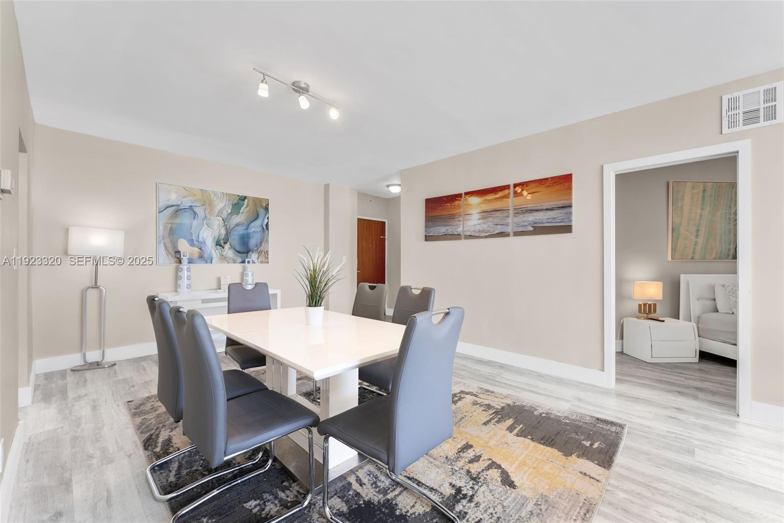 Photo of 3901 Ocean Dr  #10L, Hollywood, Florida, 33019 - 