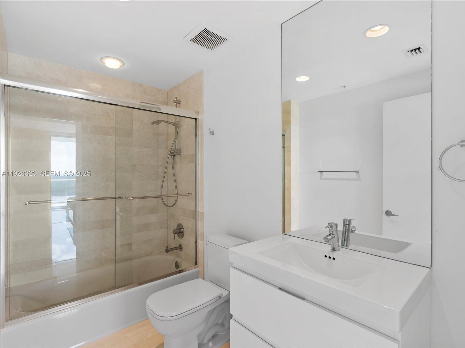 Photo of 17111 Biscayne Blvd  #1104, North Miami Beach, Florida, 33160 - 