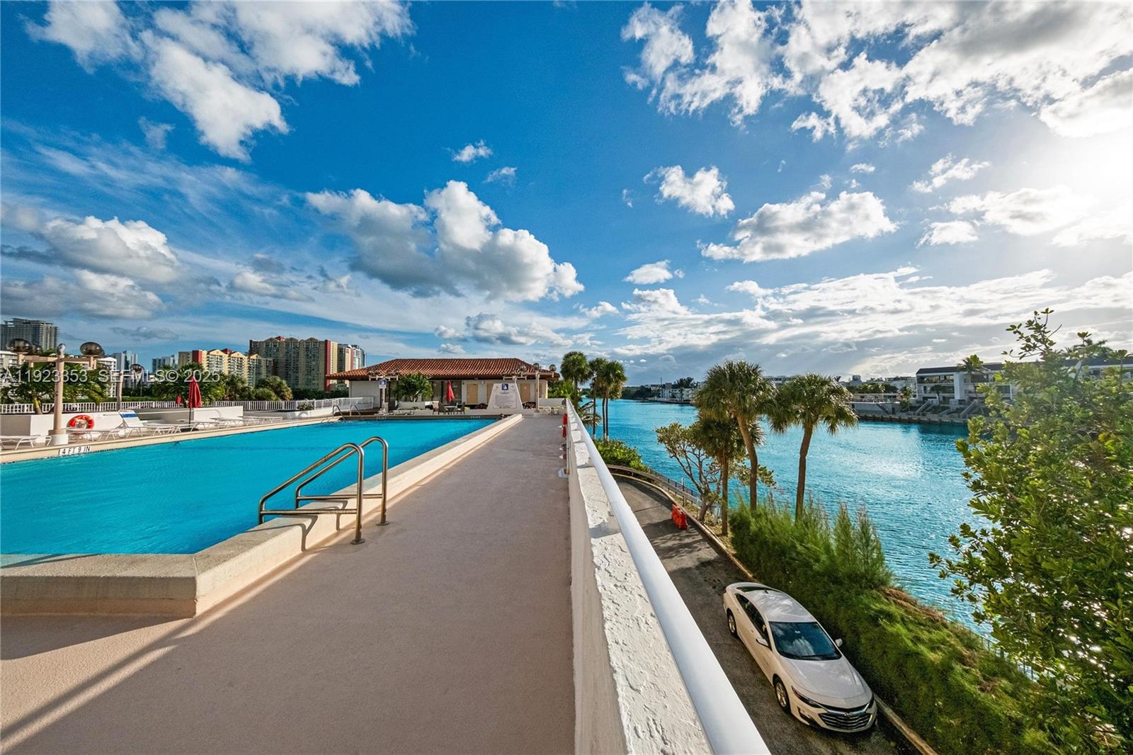 307 2 / 2 1008 sq. ft. $ 2025-12-02 0 Photo