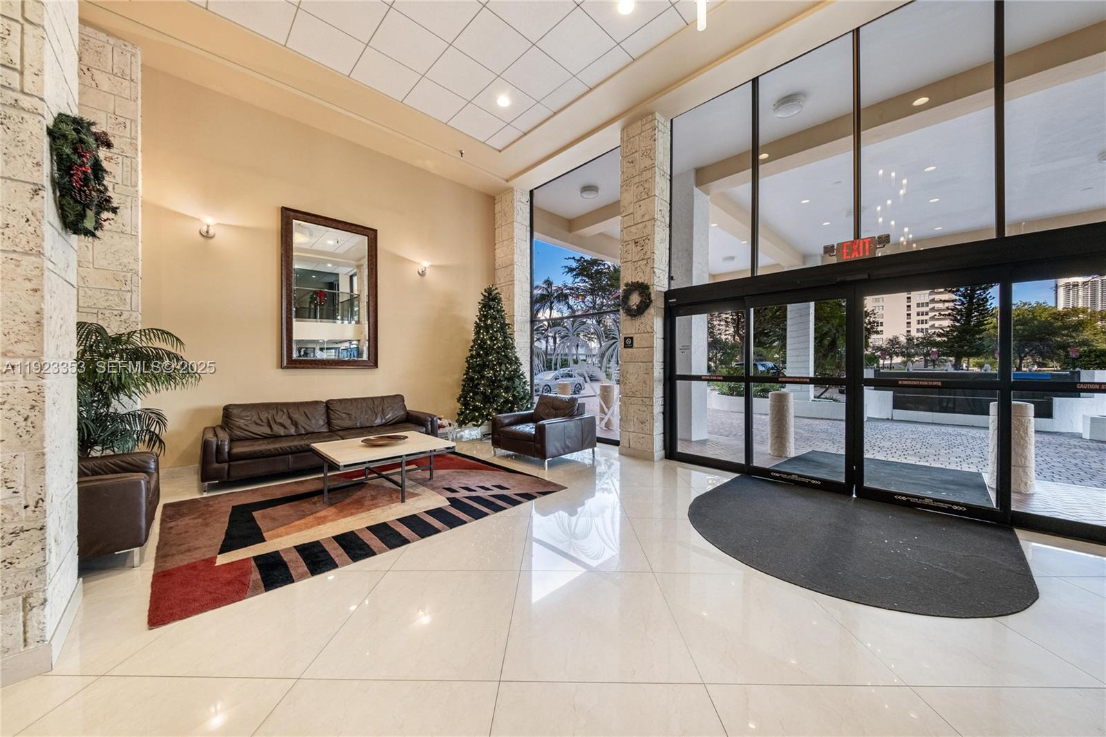 307 2 / 2 1008 sq. ft. $ 2025-12-02 0 Photo