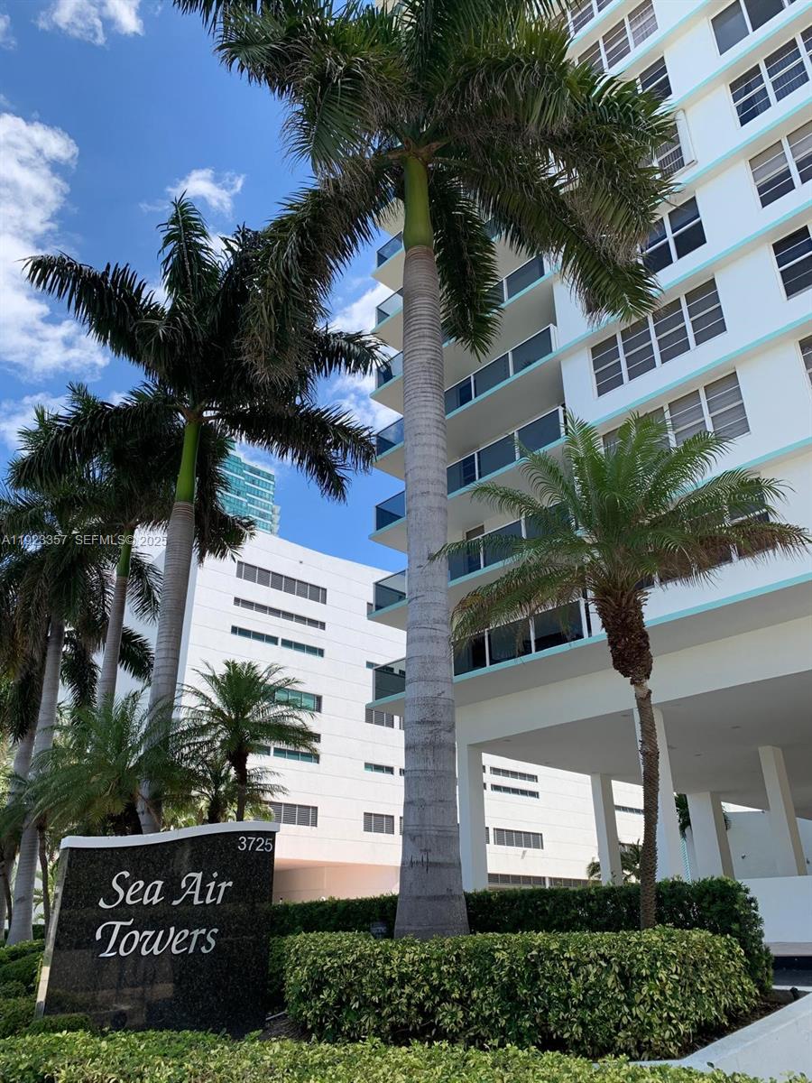 Photo of 3725 Ocean Dr  #PH02, Hollywood, Florida, 33019 - 