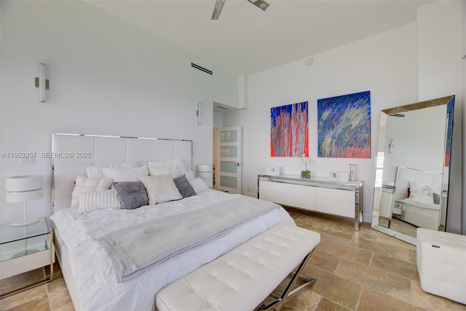 Photo of 3725 Ocean Dr  #PH02, Hollywood, Florida, 33019 - 