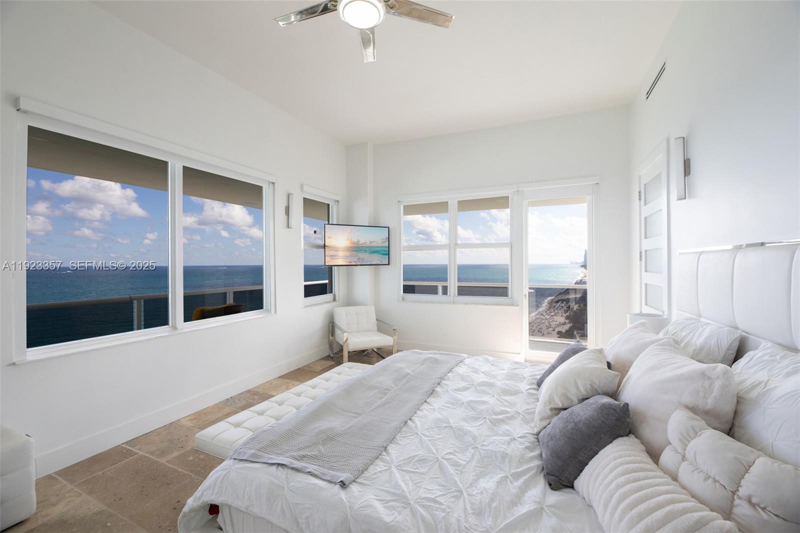 Photo of 3725 Ocean Dr  #PH02, Hollywood, Florida, 33019 - 