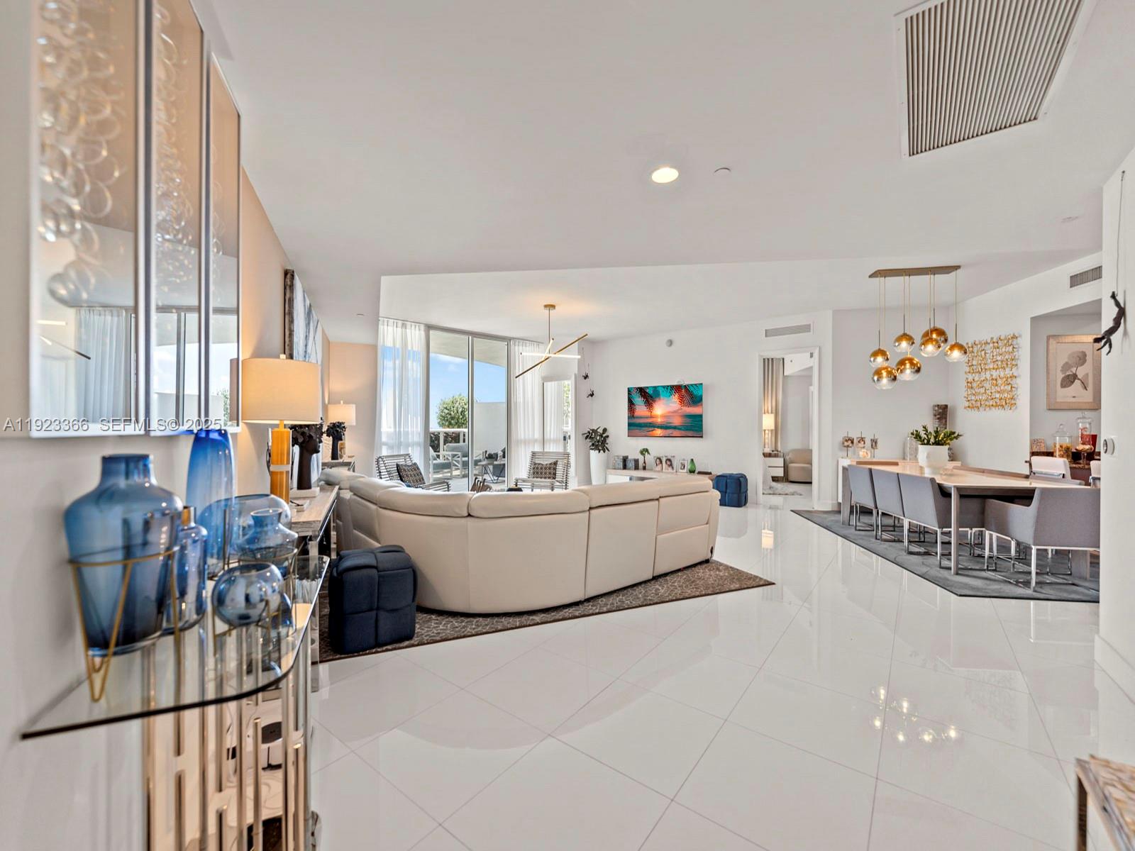 403 2 / 2 1847 кв.футов $ 2025-12-02 0 Фото