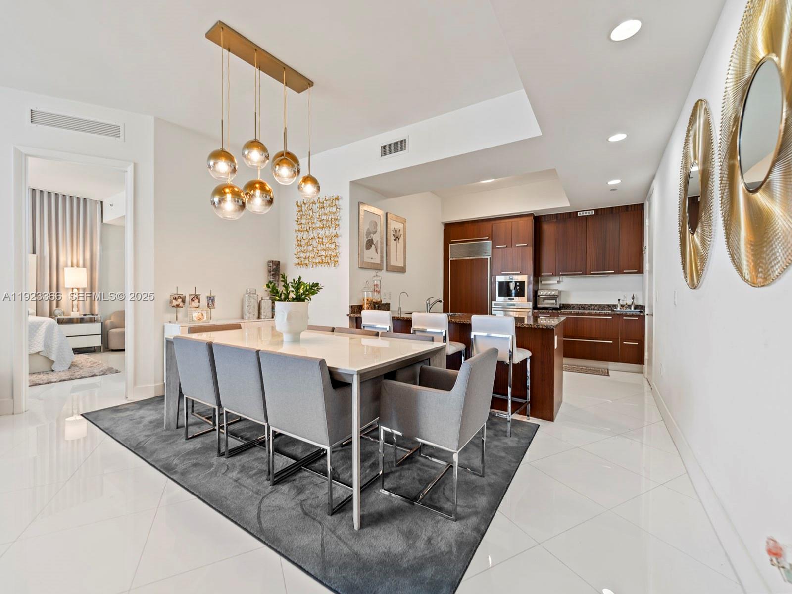 403 2 / 2 1847 кв.футов $ 2025-12-02 0 Фото