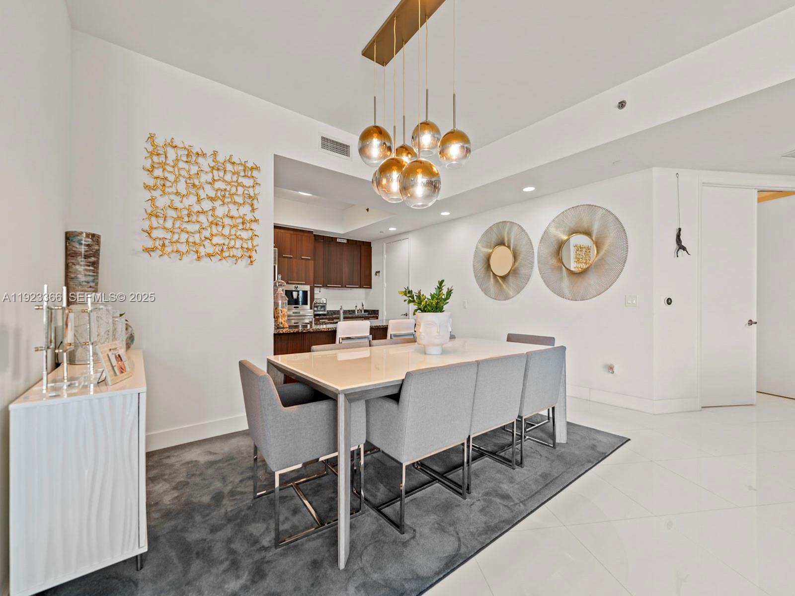 403 2 / 2 1847 кв.футов $ 2025-12-02 0 Фото