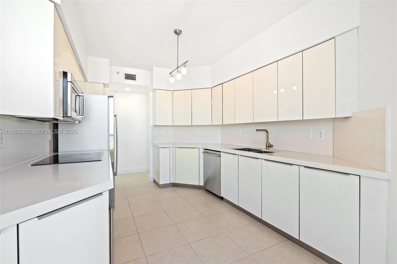 Photo of 3370 Hidden Bay Dr #2102, Aventura, Florida, 33180 -