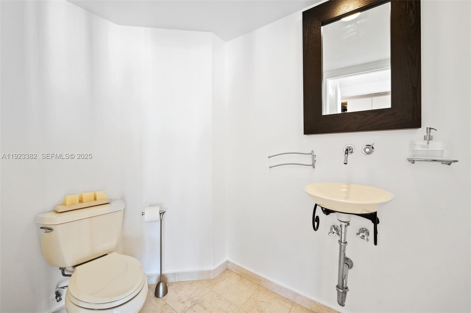 Photo of 3370 Hidden Bay Dr #2102, Aventura, Florida, 33180 -