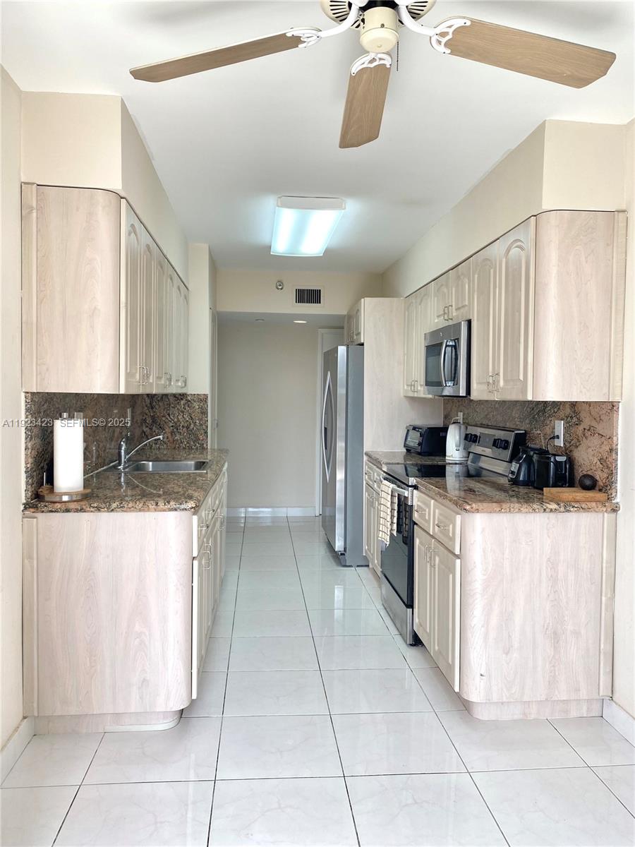 Photo of 19195 36th Ct #402, Aventura, Florida, 33180 -