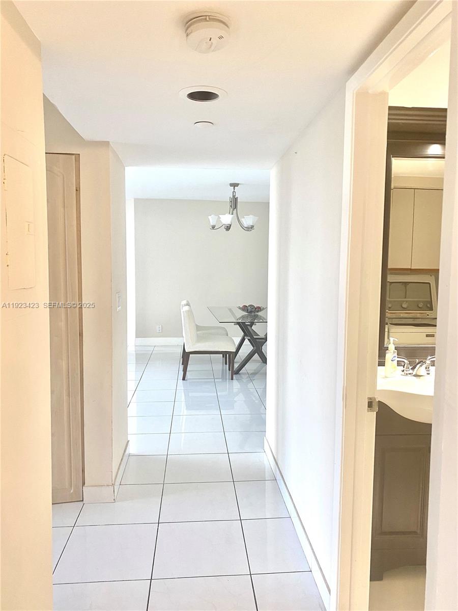 Photo of 19195 36th Ct #402, Aventura, Florida, 33180 - hallway