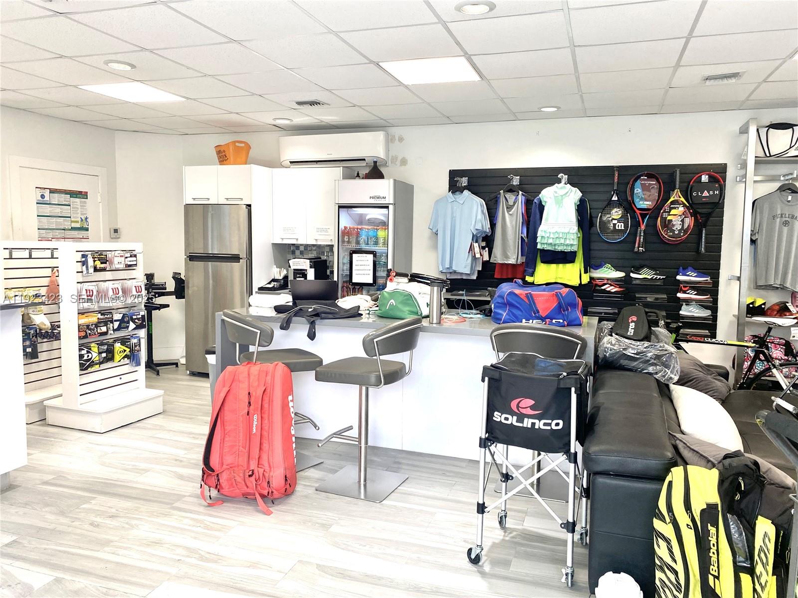 Photo of 19195 36th Ct #402, Aventura, Florida, 33180 - Pro-shop