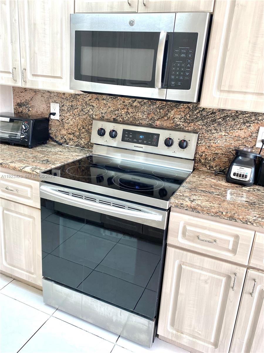 Photo of 19195 36th Ct #402, Aventura, Florida, 33180 -