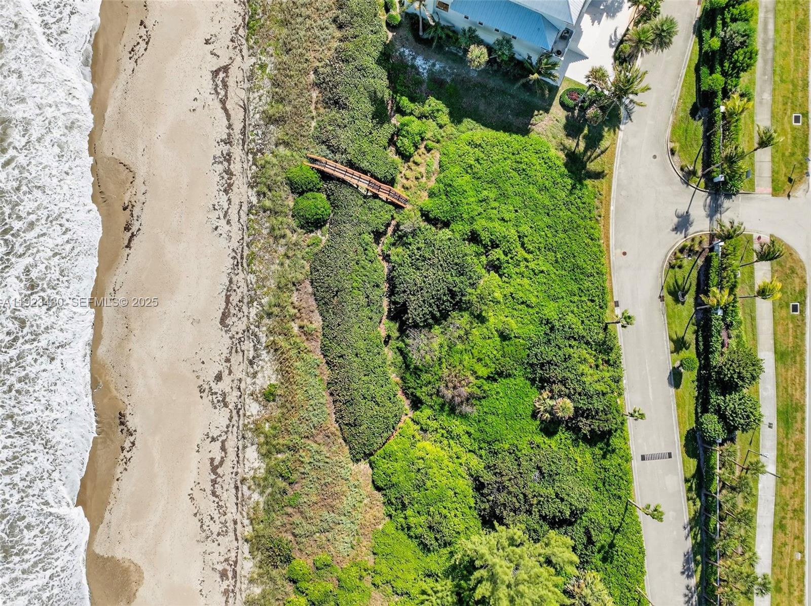   /   sq. ft. $ 2025-12-02 0 foto