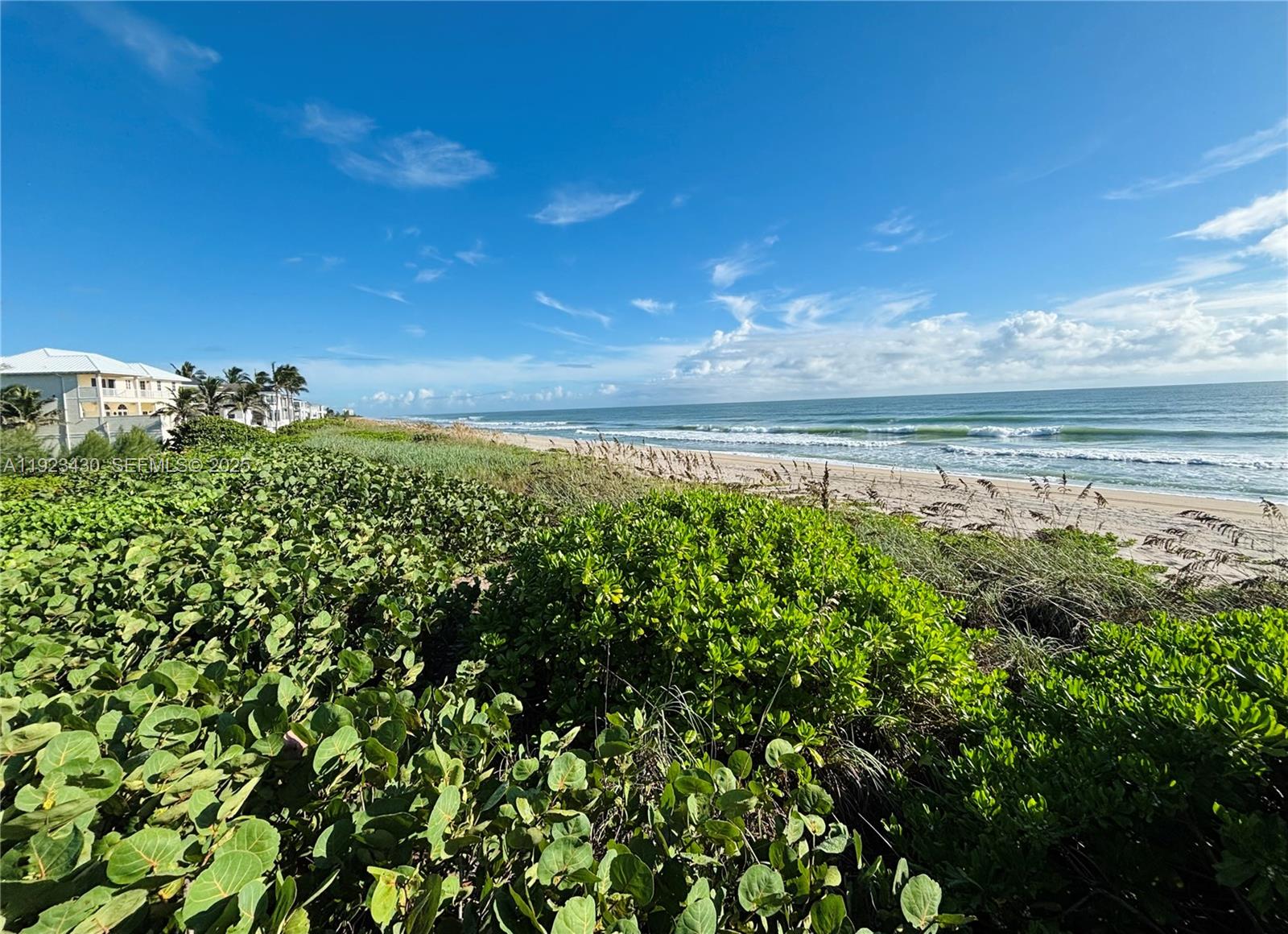   /   sq. ft. $ 2025-12-02 0 foto