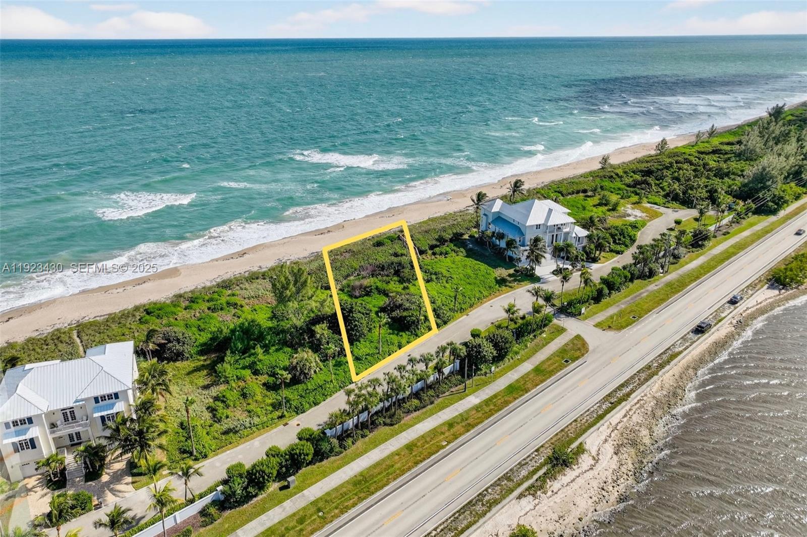   /   sq. ft. $ 2025-12-02 0 foto