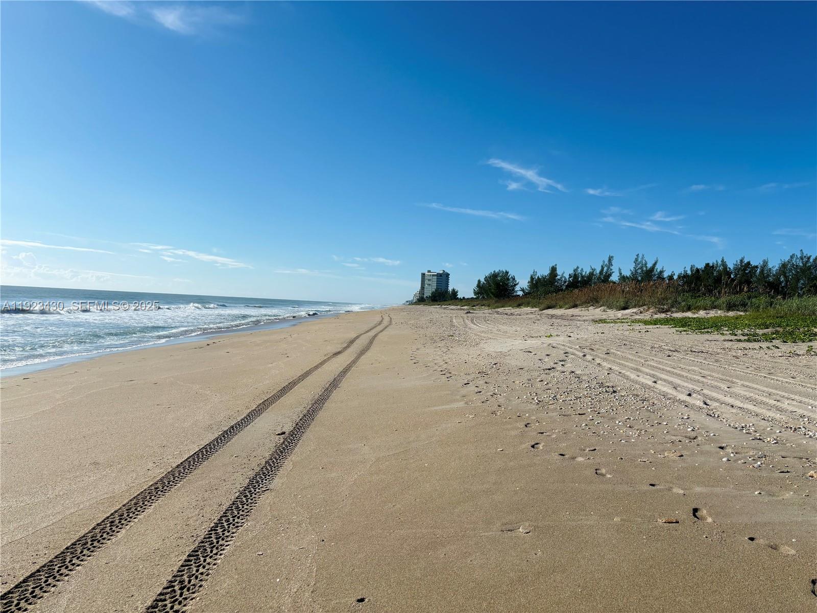   /   sq. ft. $ 2025-12-02 0 foto