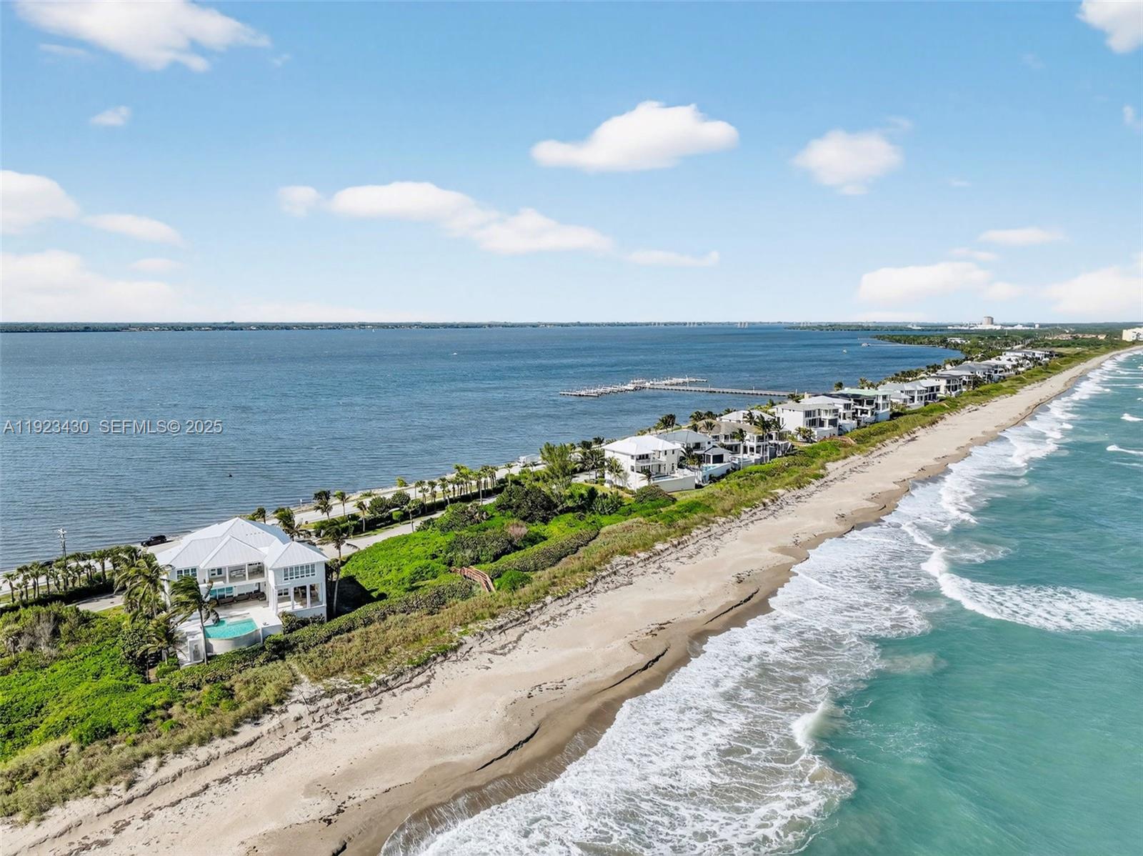   /   sq. ft. $ 2025-12-02 0 foto