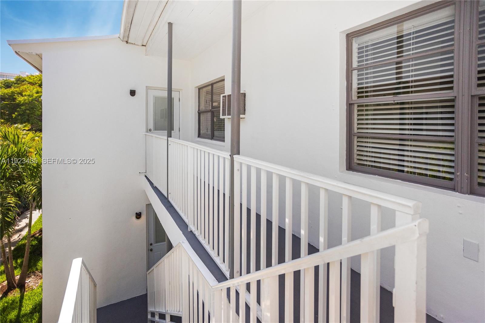 See details / 5426 sq. ft. $ 2025-12-02 0 Photo