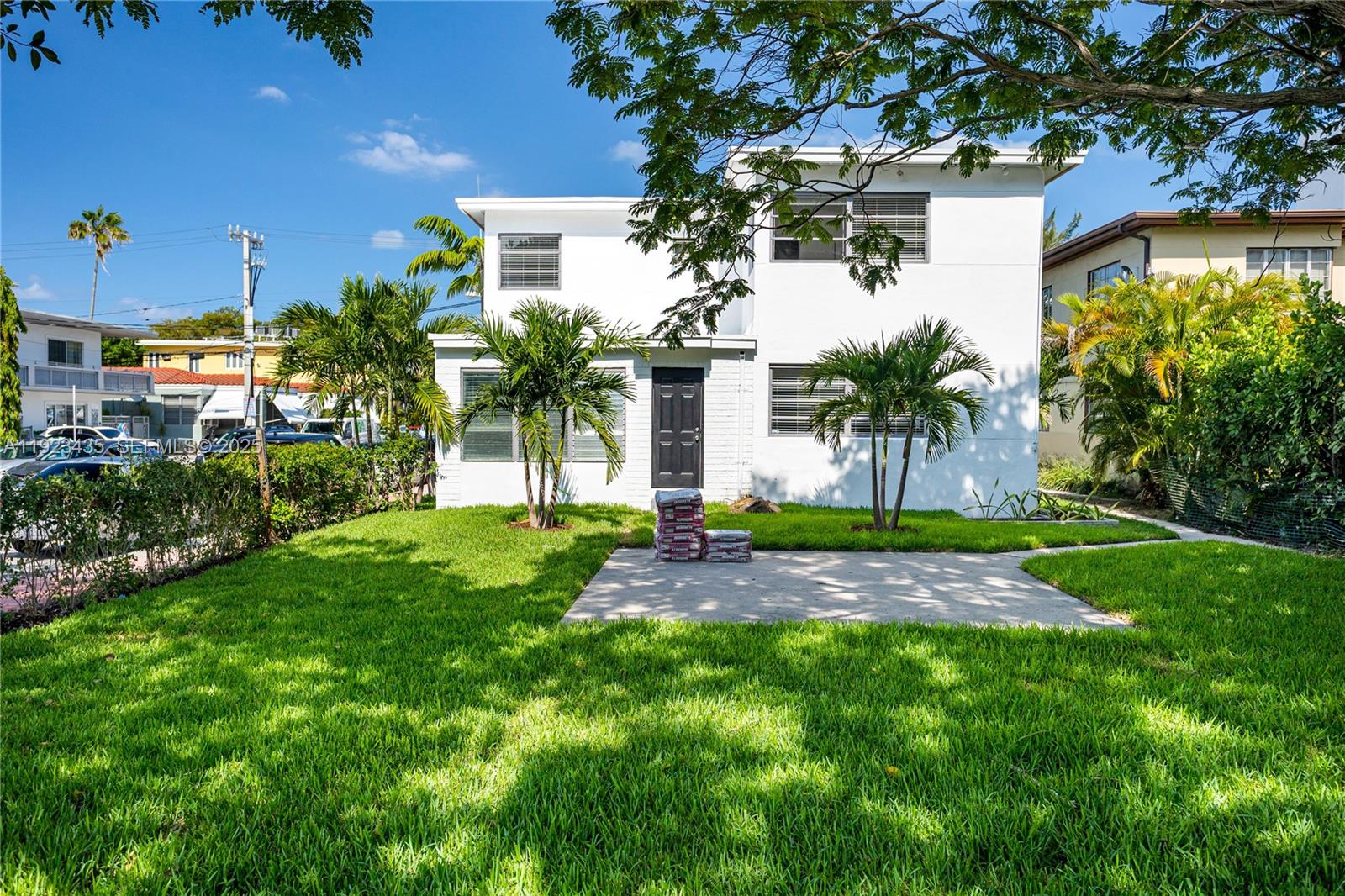 See details / 5426 sq. ft. $ 2025-12-02 0 Photo