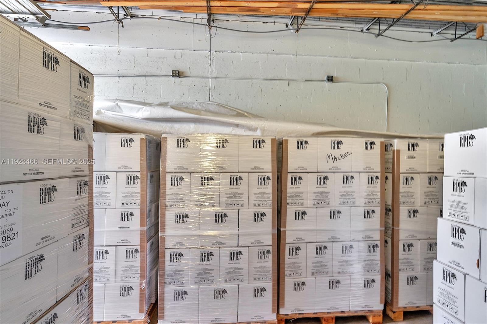 See details / sq. ft. $ 2025-12-02 0 Photo